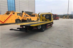 雨湖非事故拖车