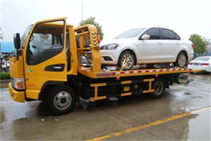 雨湖附近拖车救援24小时服务热线